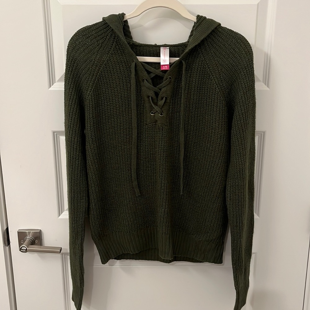 No boundaries sweater